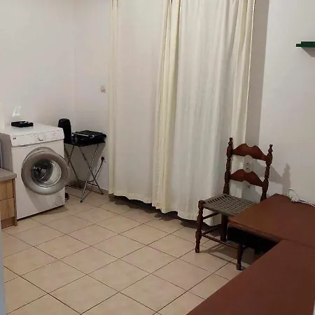 מלון דירות Amalthia 3*